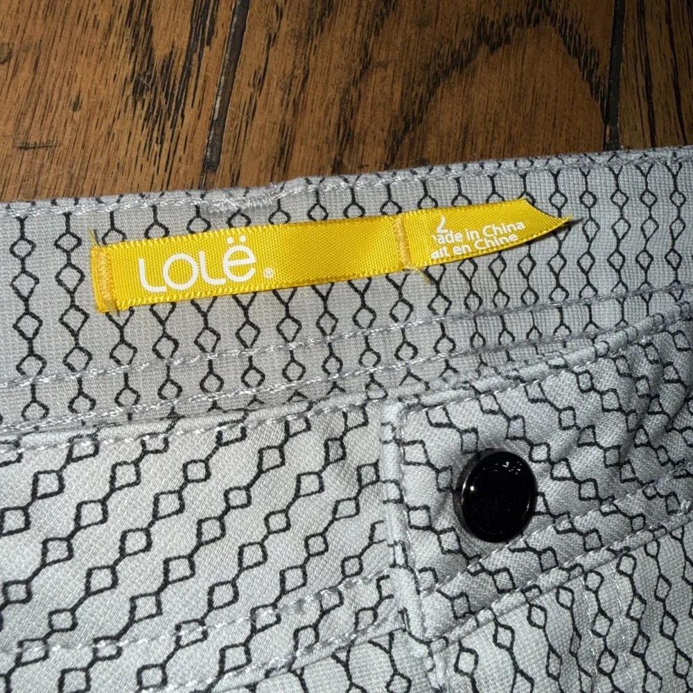 Lole‎ Womens Shorts 2 Gray Black Striped Geometric 4